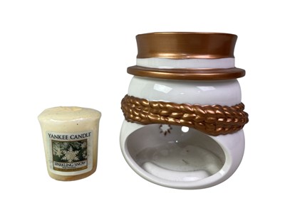 Lot 352 - COLLECTION OF YANKEE CANDLES