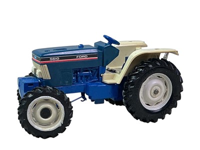 Lot 389 - GROUP OF CORGI AND OTHER AGRICULTURAL MODEL VEHICLES