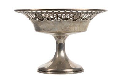 Lot 1042 - AMERICAN SILVER TAZZA