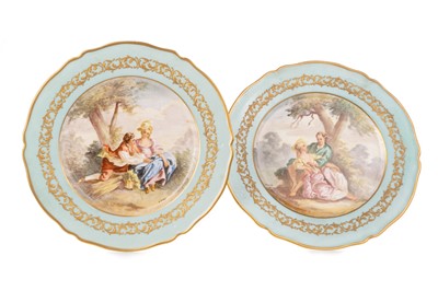 Lot 1464 - PAIR OF EDWARDIAN CIRCULAR CABINET PLATES