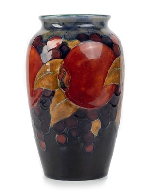 Lot 495 - MOORCROFT VASE