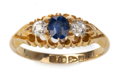 Lot 491 - VICTORIAN SAPPHIRE AND DIAMOND BOAT RING