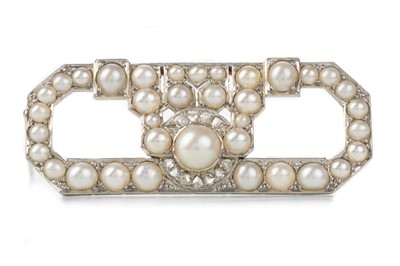 Lot 506 - ART DECO PEARL AND DIAMOND BROOCH