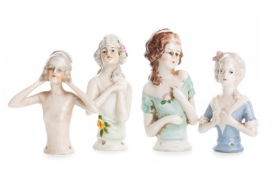 Lot 255 - EDWARDIAN FIGURAL TEA COSY