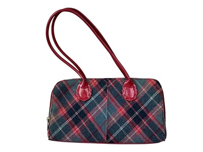 Lot 647 - GROUP OF NESS DESIGNER ITEMS