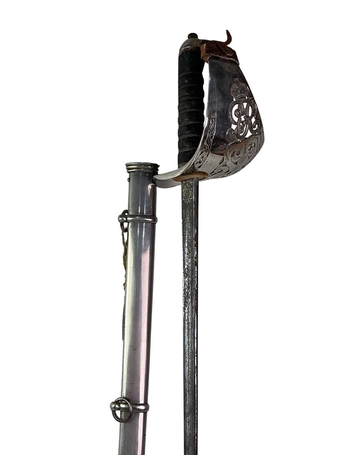 Lot 66 - GEORGE V OFFICER'S DRESS SWORD