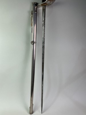 Lot 66 - GEORGE V OFFICER'S DRESS SWORD