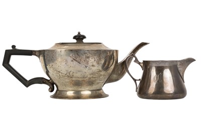 Lot 1060 - GEORGE V SCOTTISH SILVER TEAPOT