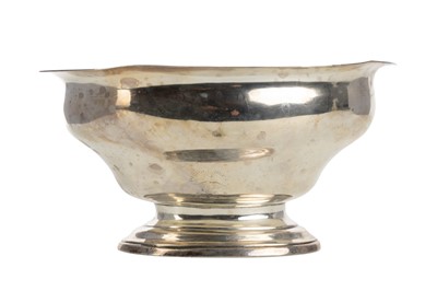 Lot 1064 - VICTORIAN SCOTTISH SILVER SUGAR BOWL