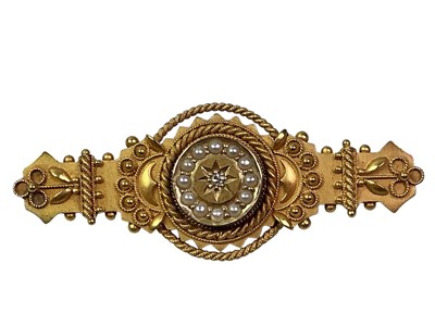 Lot 783 - EDWARDIAN GOLD BAR BROOCH