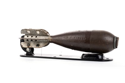 Lot 603 - NOVELTY WWII BRITISH ARMY MORTAR ROUND DOOR KNOCKER