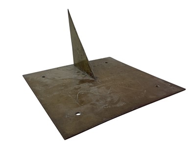 Lot 687 - VICTORIAN SUNDIAL