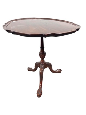 Lot 253 - MAHOGANY TEA TABLE