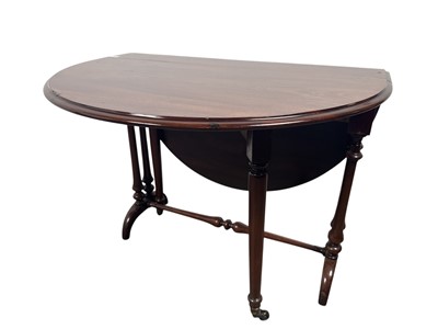 Lot 1545 - VICTORIAN MAHOGANY GATE LEG TABLE