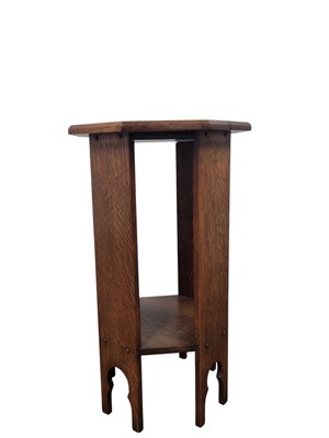 Lot 819 - ARTS & CRAFTS OAK OCCASIONAL TABLE