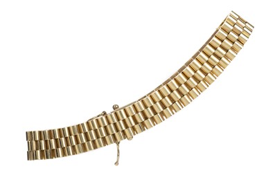 Lot 555 - NINE CARAT GOLD BRACELET