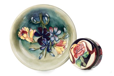 Lot 519 - MOORCROFT PLATE