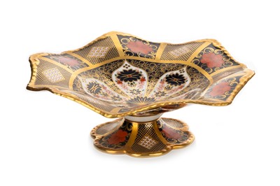 Lot 1569 - ROYAL CROWN DERBY COMPORT