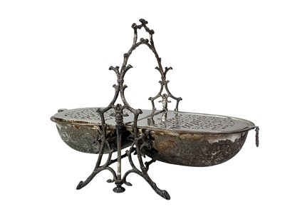 Lot 215A - VICTORIAN SILVER PLATED BISCUIT BOX