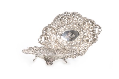 Lot 1575 - PAIR OF CHINESE SILVER ARMORIAL DISHES