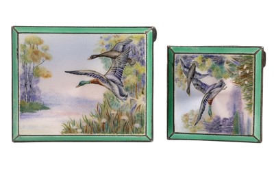 Lot 1101 - GEORGE VI SILVER AND GUILLOCHE ENAMEL CIGARETTE CASE