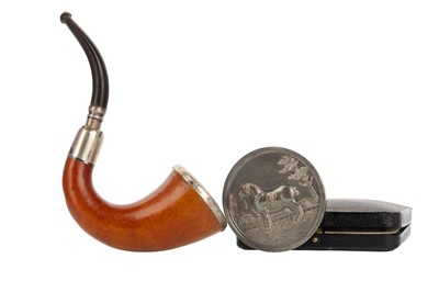 Lot 1109 - GEORGE V SILVER MOUNTED PIPE