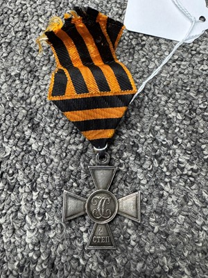 Lot 98 - RUSSIAN IMPERIAL CROSS OF ST. GEORGE MEDAL