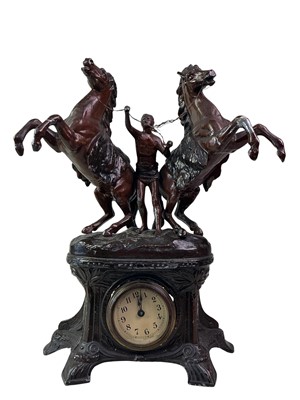 Lot 88 - VICTORIAN BLACK SLATE MANTEL CLOCK