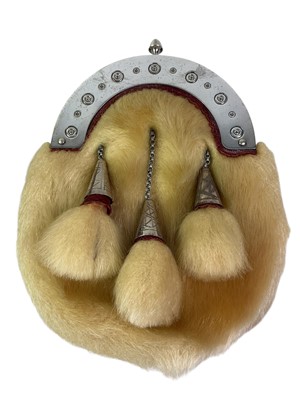 Lot 185 - SCOTTISH SEAL FUR SPORRAN