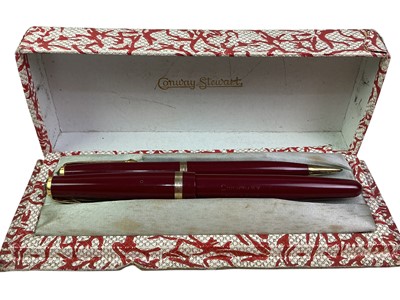 Lot 190 - THREE VINTAGE CONWAY STEWART PENS