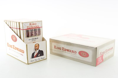 Lot 330 - BOX OF 50 KING EDWARD INVINCIBLE DELUXE CIGARS