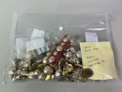 Lot 125 - COLLECTION OF BRITISH MILITARY TUNIC BUTTONS