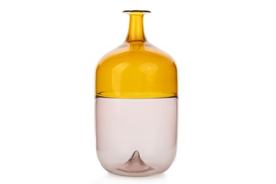 Lot 551 - VENINI GLASS VASE