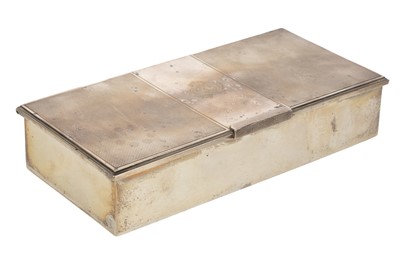 Lot 1118 - GEORGE VI SILVER CIGARETTE BOX