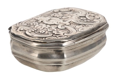 Lot 1115 - SILVER SNUFF BOX