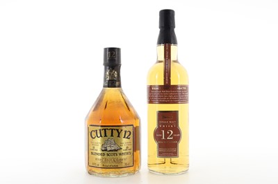 Lot 543 - HARROD'S 12 YEAR OLD WHISKY OF FINE CHARACTER AND CUTTY SARK 12 YEAR OLD 1980S 75CL