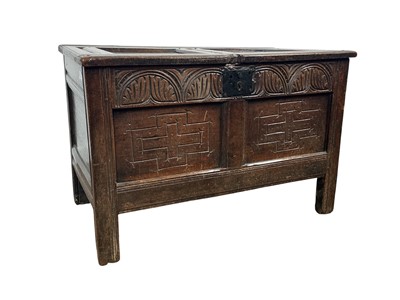 Lot 1252 - OAK COFFER