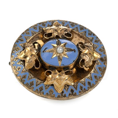 Lot 411 - VICTORIAN OVAL BROOCH