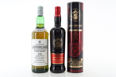 Lot 594 - LAPHROAIG 10 YEAR OLD 1L