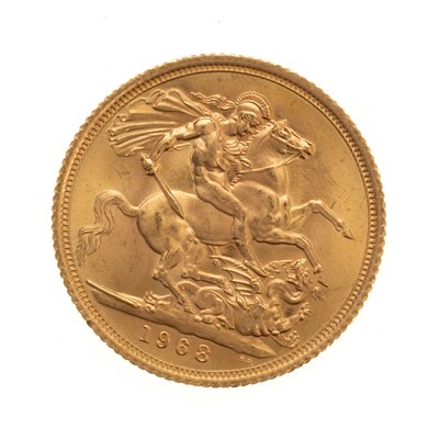 Lot 54 - ELIZABETH II GOLD SOVEREIGN