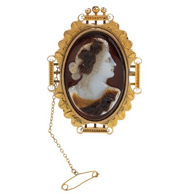 Lot 419 - VICTORIAN CAMEO BROOCH