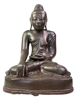 Lot 898 - LARGE BURMESE BRONZE BUDDHA