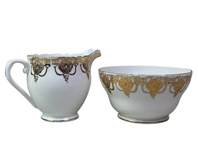 Lot 23 - COLLECTION OF CERAMICS