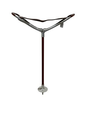 Lot 32 - VINTAGE SHOOTING STICK