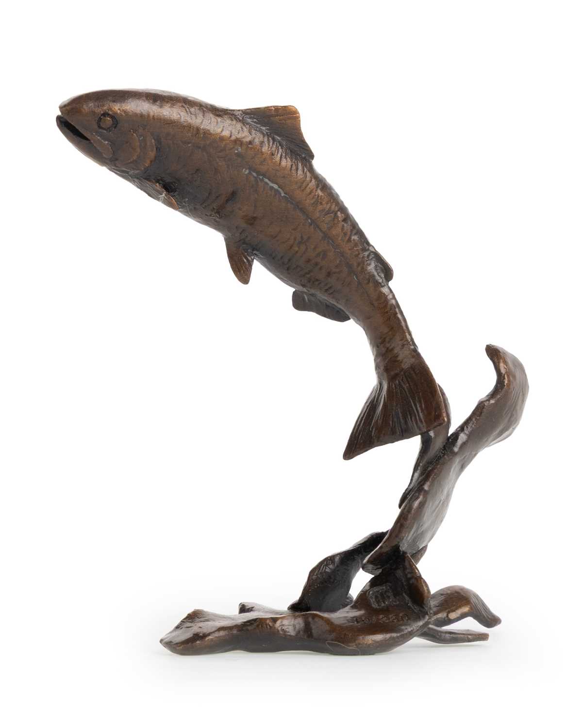 Lot 1262 - CONTEMPORARY BRONZE SALMON FIGURE