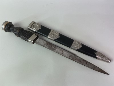 Lot 179 - 1982 BRITISH MILITARY ISSUE SCOTTISH REGIMENT DIRK