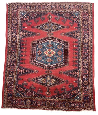 Lot 1620 - LARGE VEIS RUG