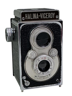 Lot 70 - GROUP OF CAMERAS