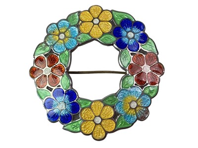 Lot 82 - GROUP OF SILVER AND COSTUME JEWELLERY