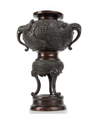 Lot 1611 - JAPANESE BRONZE INCENSE BURNER